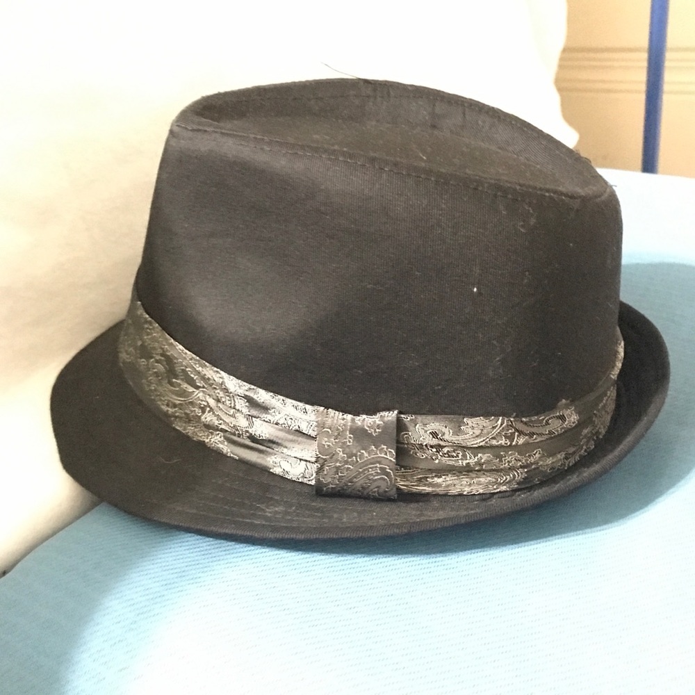 Hat - Picture 2 of 8